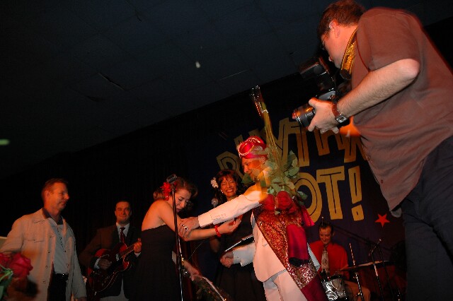 min 2006 11 25 riot 336